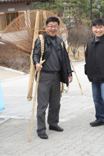 djl_20100305_4711